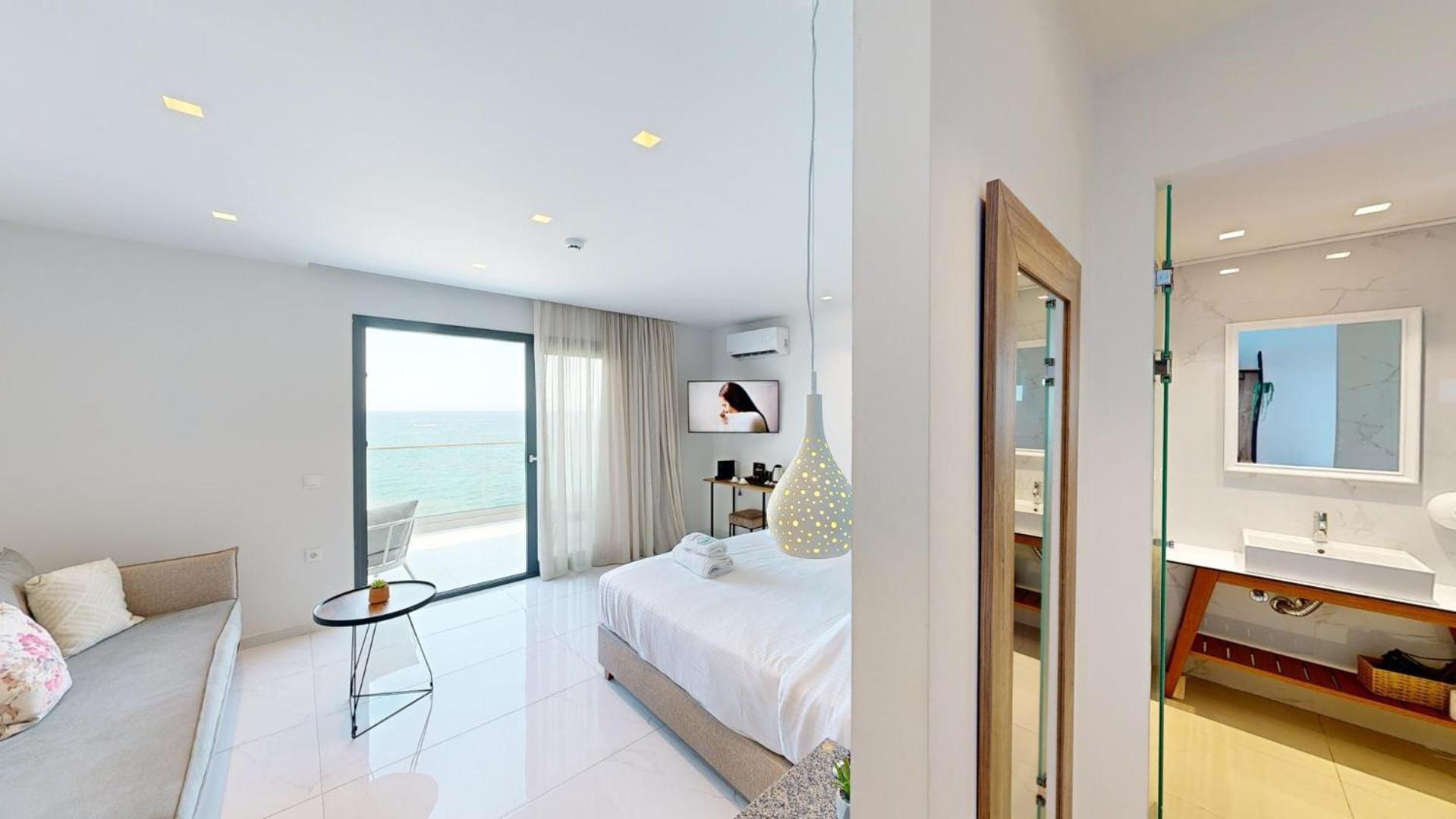 Maritime Suites Hersonissos  Exteriör bild